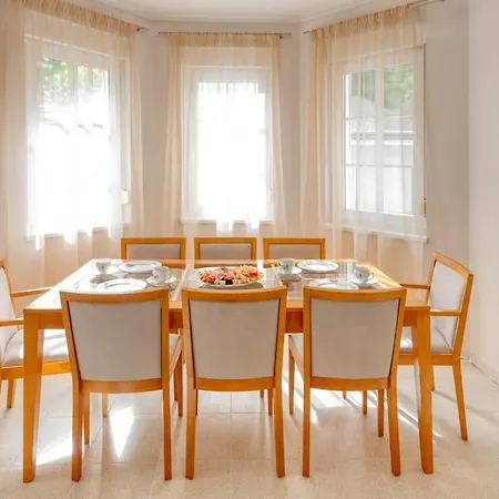 Villa Karolína Havlíčkŭv Brod