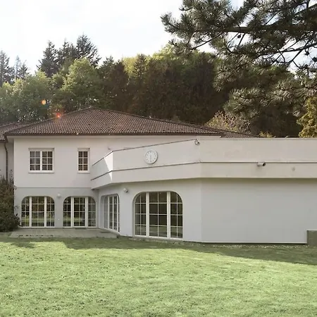 Villa Karolína Havlíčkŭv Brod