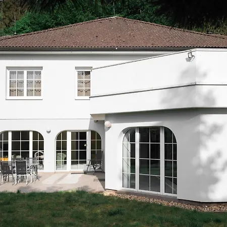 Karolina كافليتشكوف برود